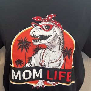 NEW•Mom statement shirt•medium